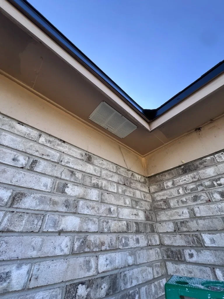 Soffit Repair project photo in Jacksonville, FL