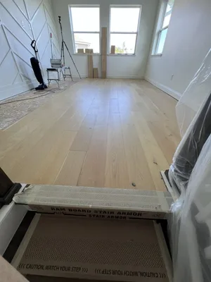 LVP flooring installation with finished transitions in Jacksonville, FL