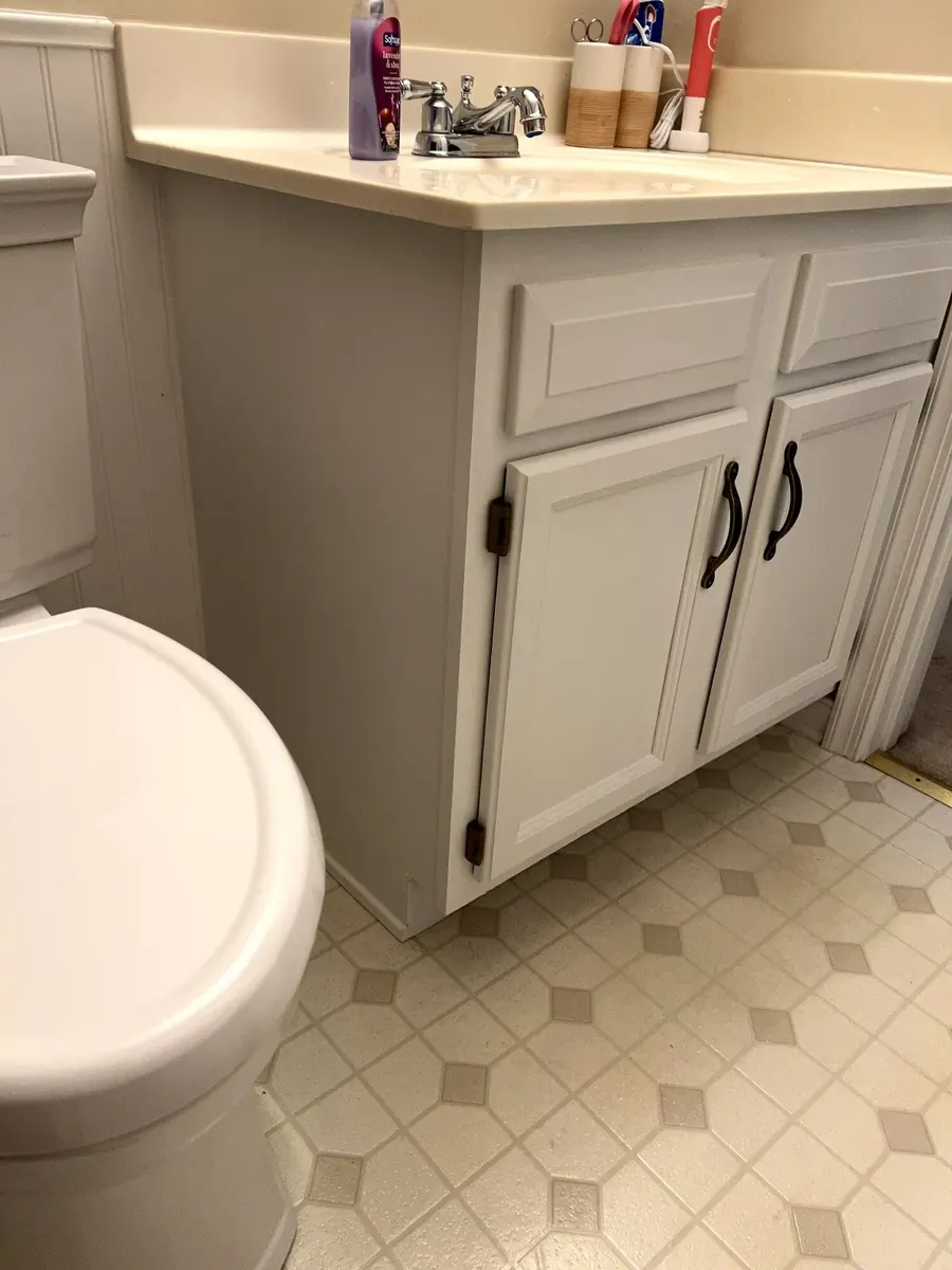 After photo 2 of the full & half bath updates