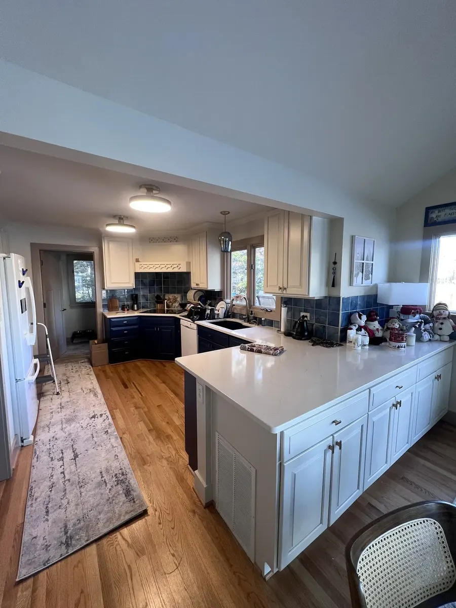 Completed kitchen countertops & backsplash