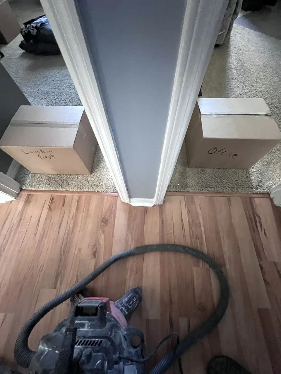 Completed transition between laminate and tile